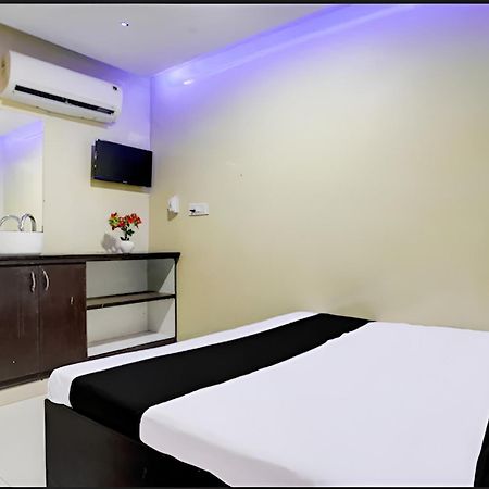 Selfie Rooms Surat Ngoại thất bức ảnh