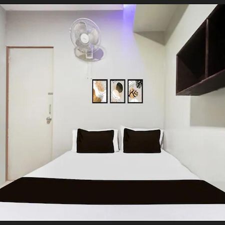 Selfie Rooms Surat Ngoại thất bức ảnh
