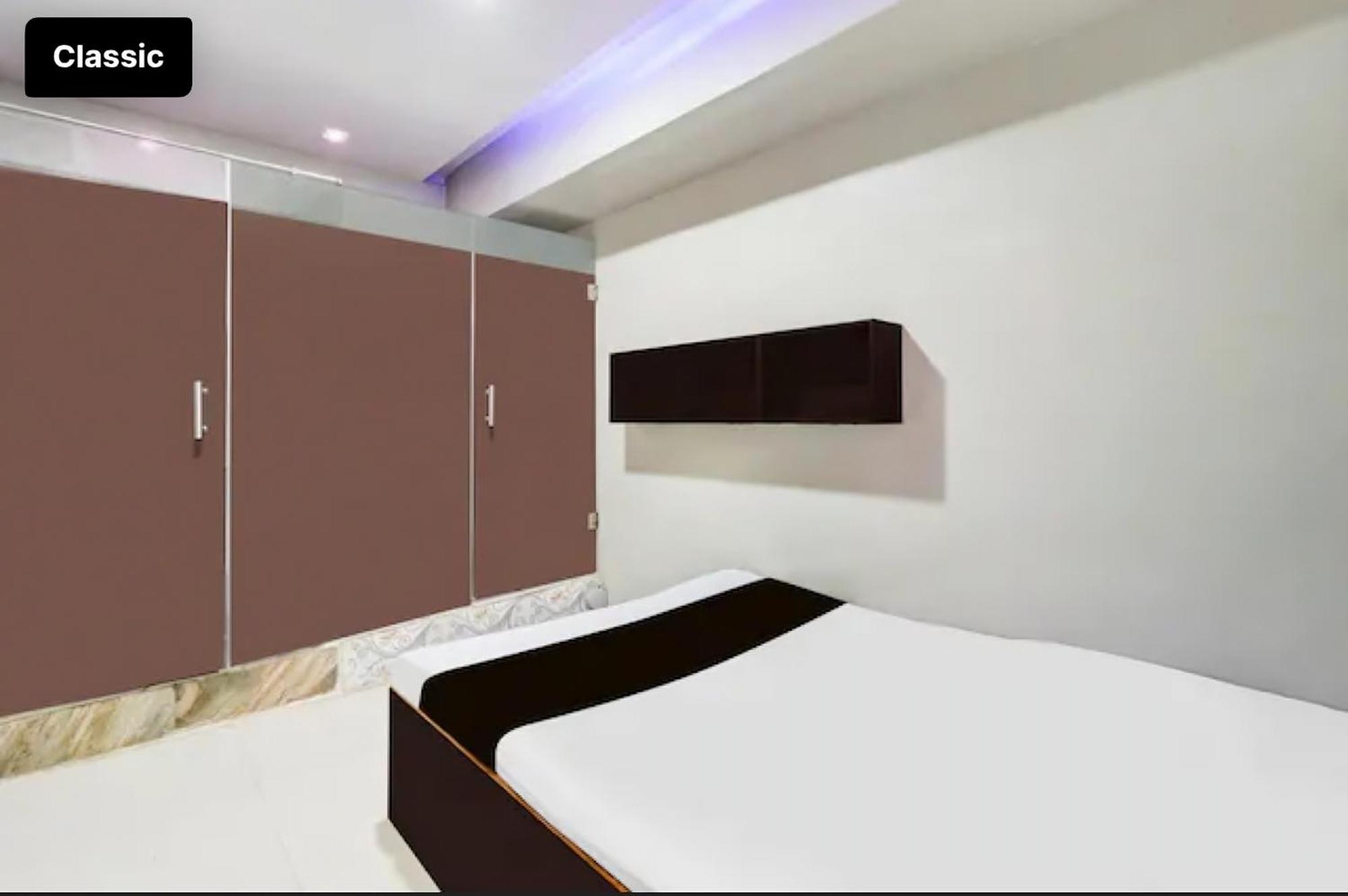 Selfie Rooms Surat Ngoại thất bức ảnh