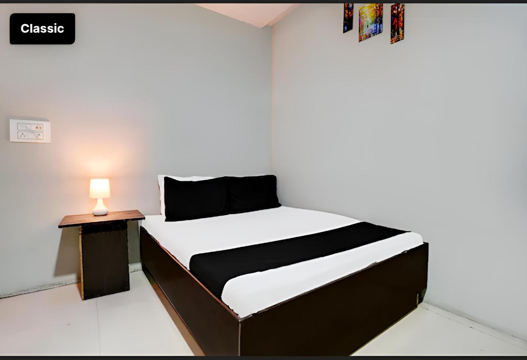 Selfie Rooms Surat Ngoại thất bức ảnh