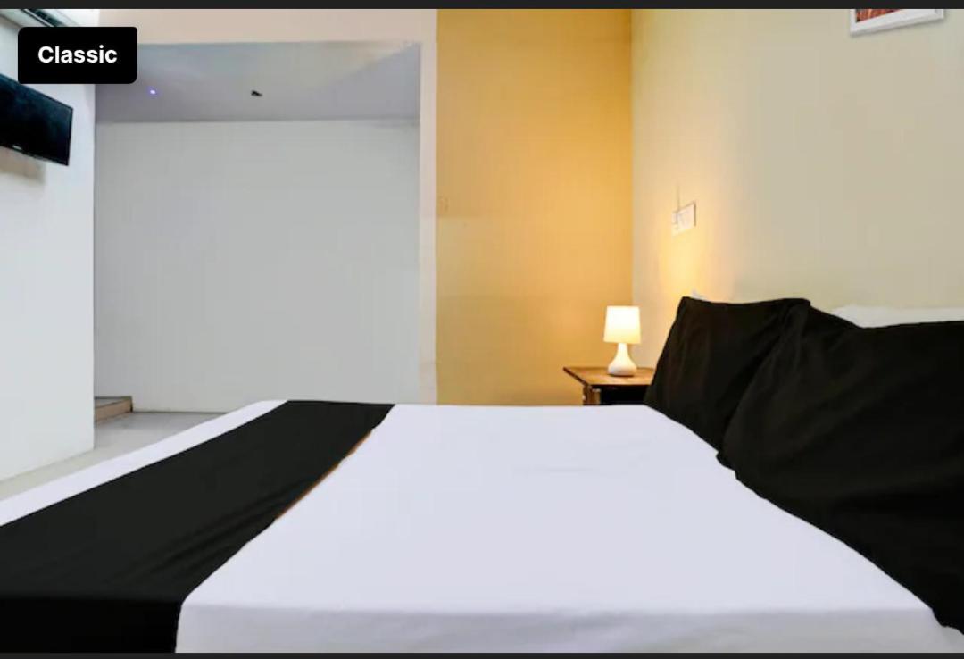 Selfie Rooms Surat Ngoại thất bức ảnh